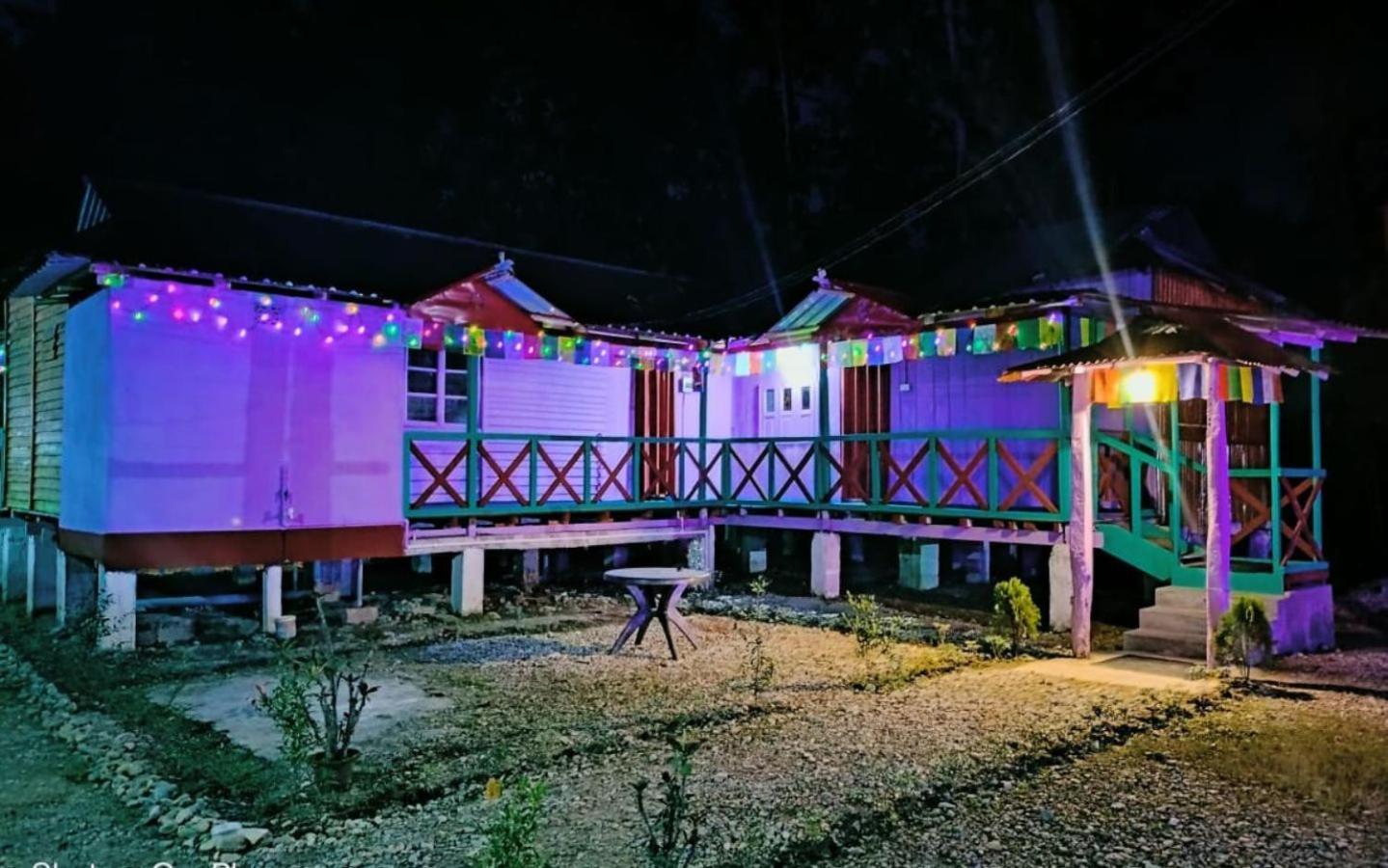 Leo Jungle Retreat By Stayapart , Jaldapara Madari Hat ภายนอก รูปภาพ