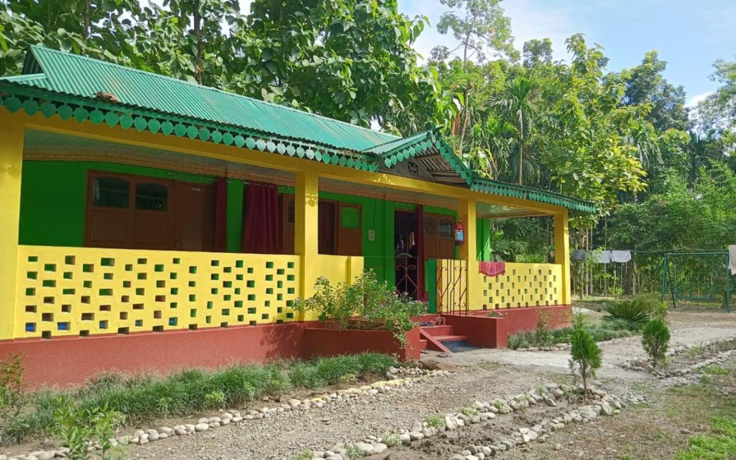 Leo Jungle Retreat By Stayapart , Jaldapara Madari Hat ภายนอก รูปภาพ
